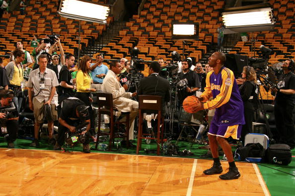 浓眉表示他 浓眉表示他