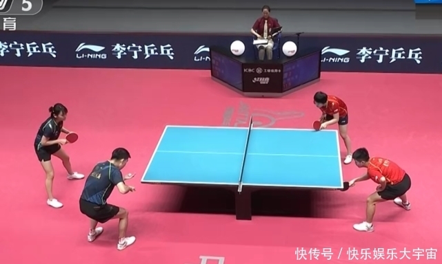 个在防守端 个在防守端